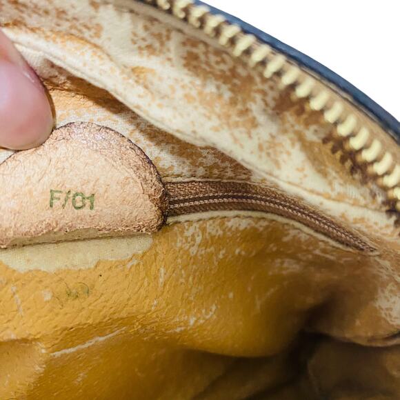 Vintage 90s Celine Crossbody - Picture 5 of 9